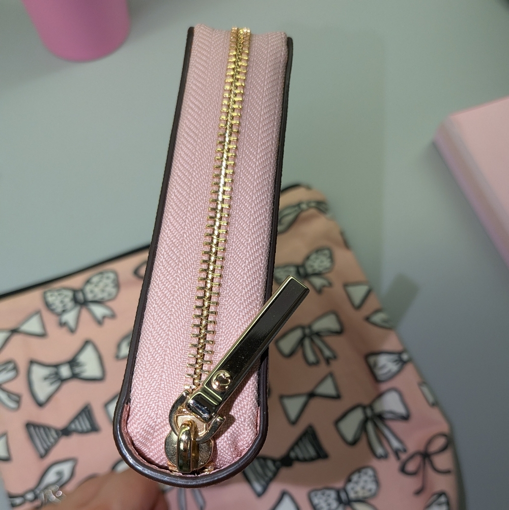 Kate Spade Pale Pink Zip-Around Planner with Gold Logo - Picture 5 of 10